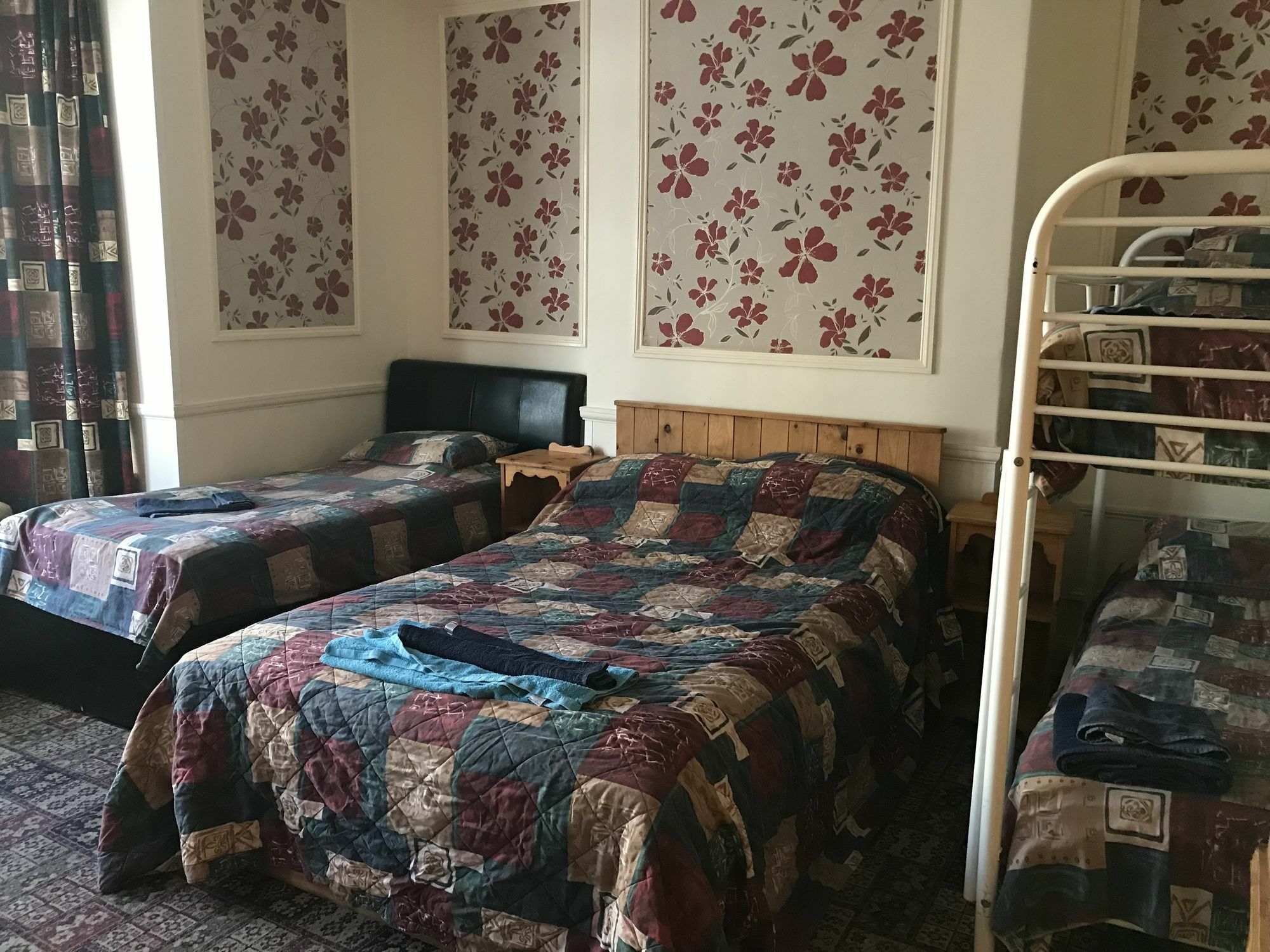 Fawlty Towers Hotel Горад Грэйт Ярмут Екстериор снимка